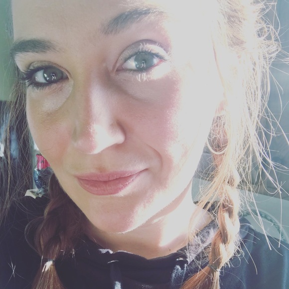 Meet your Posher, Kelly - Picture 2 of 4